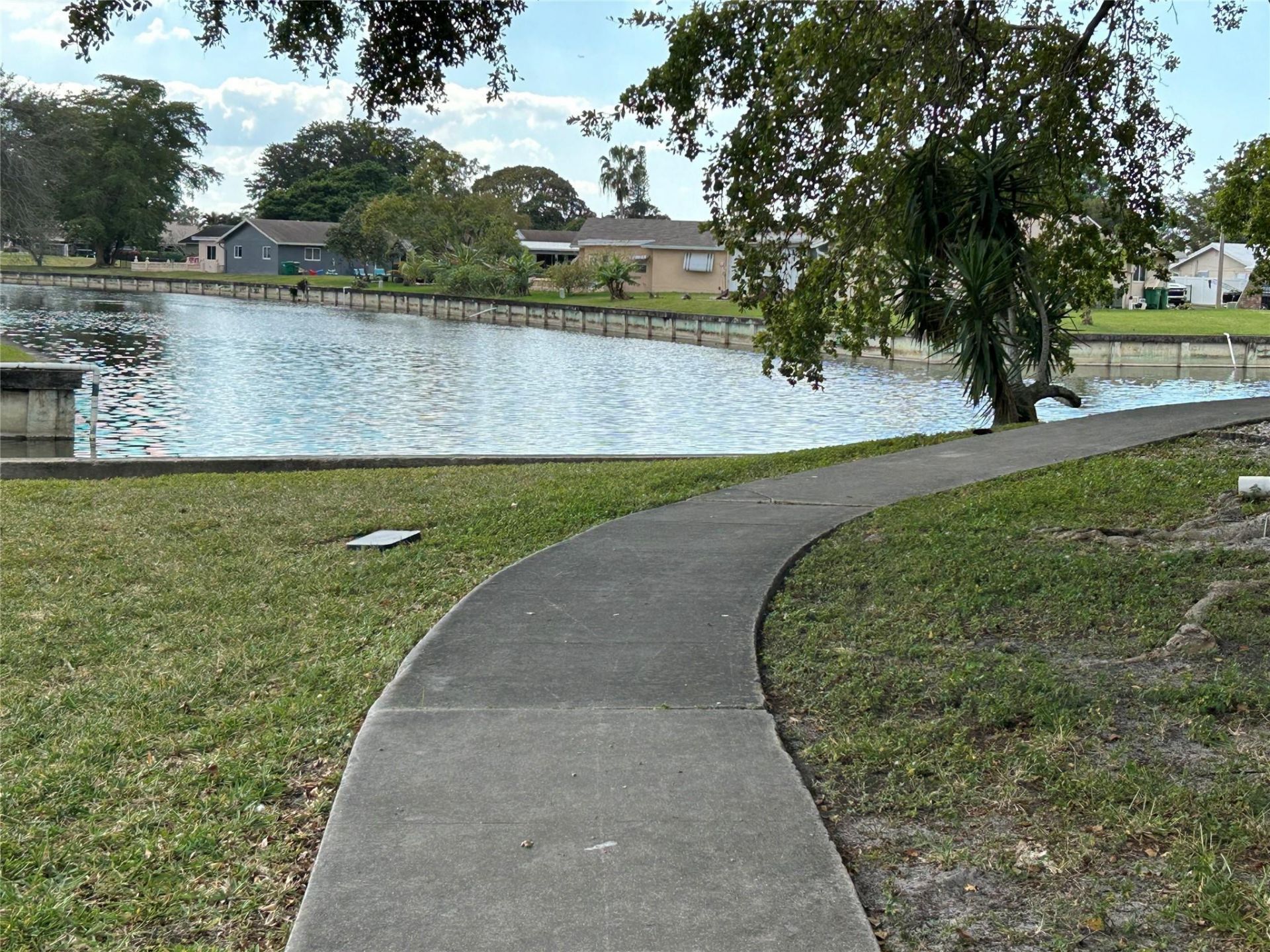 9080 Lime Bay, Unit 305, Tamarac, FL 33312 Photo