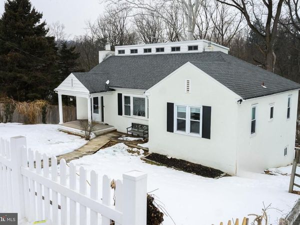 220 BALLIGOMINGO ROAD, CONSHOHOCKEN, PA 19428