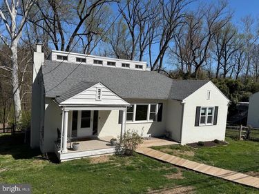 220 BALLIGOMINGO ROAD, CONSHOHOCKEN, PA 19428