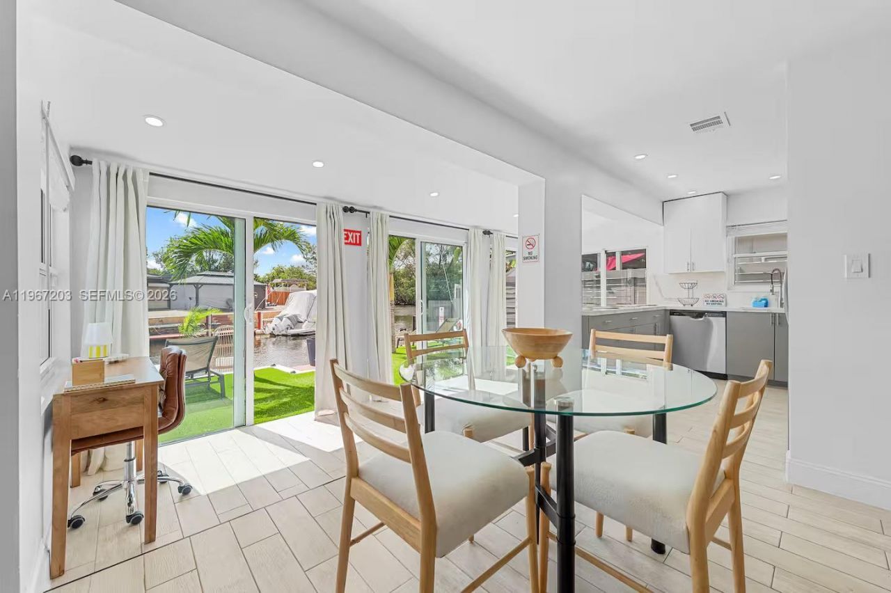 1469 NW 10th St, Dania Beach, FL 33004 Photo