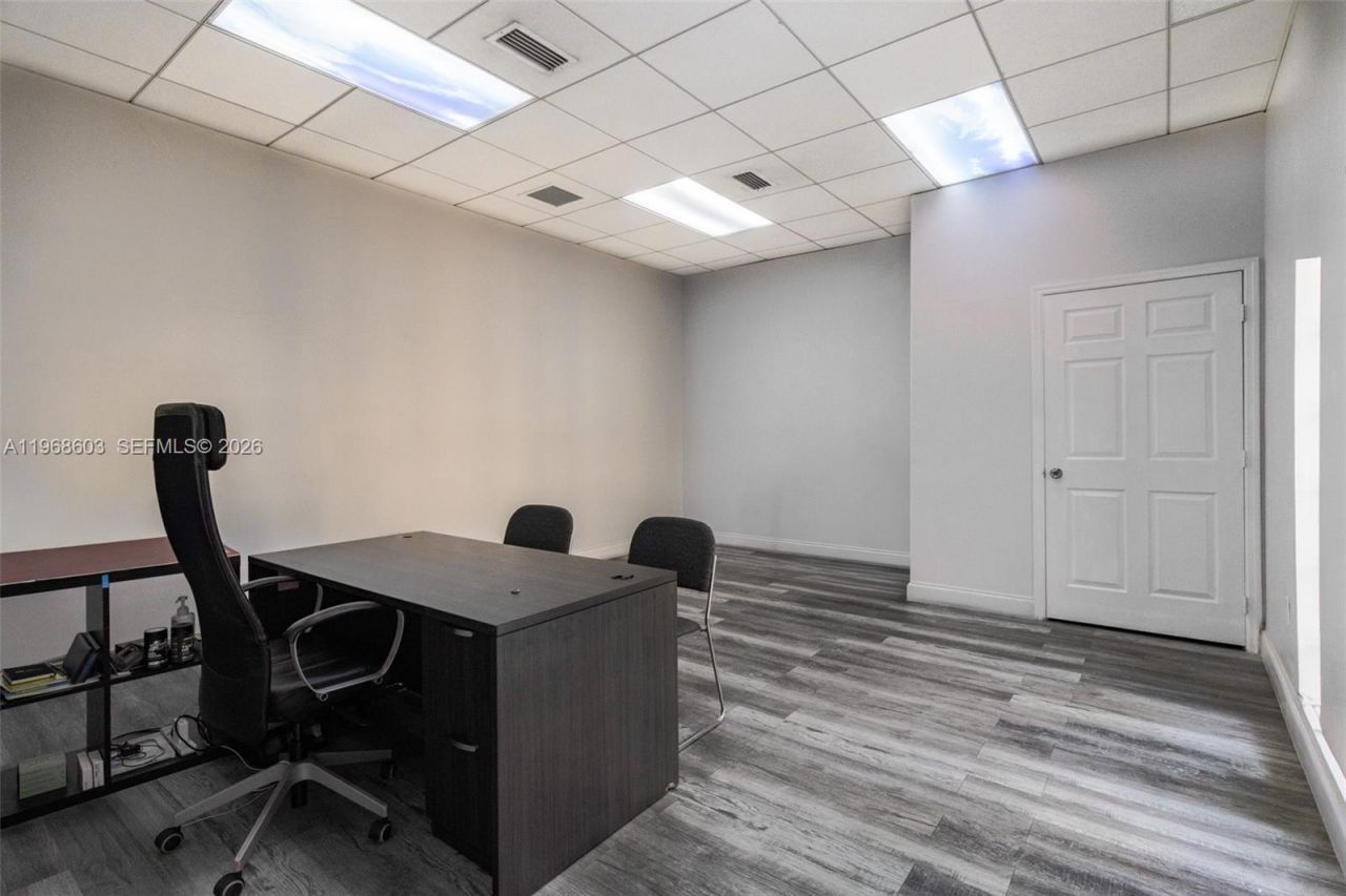 3337 NW 74th Ave, Unit 3337, Miami, FL 33122 Photo