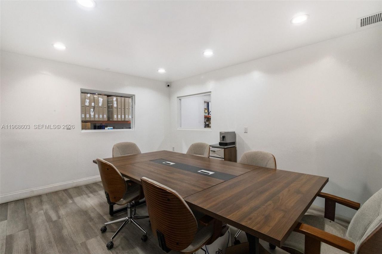 3337 NW 74th Ave, Unit 3337, Miami, FL 33122 Photo