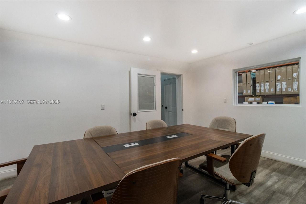 3337 NW 74th Ave, Unit 3337, Miami, FL 33122 Photo