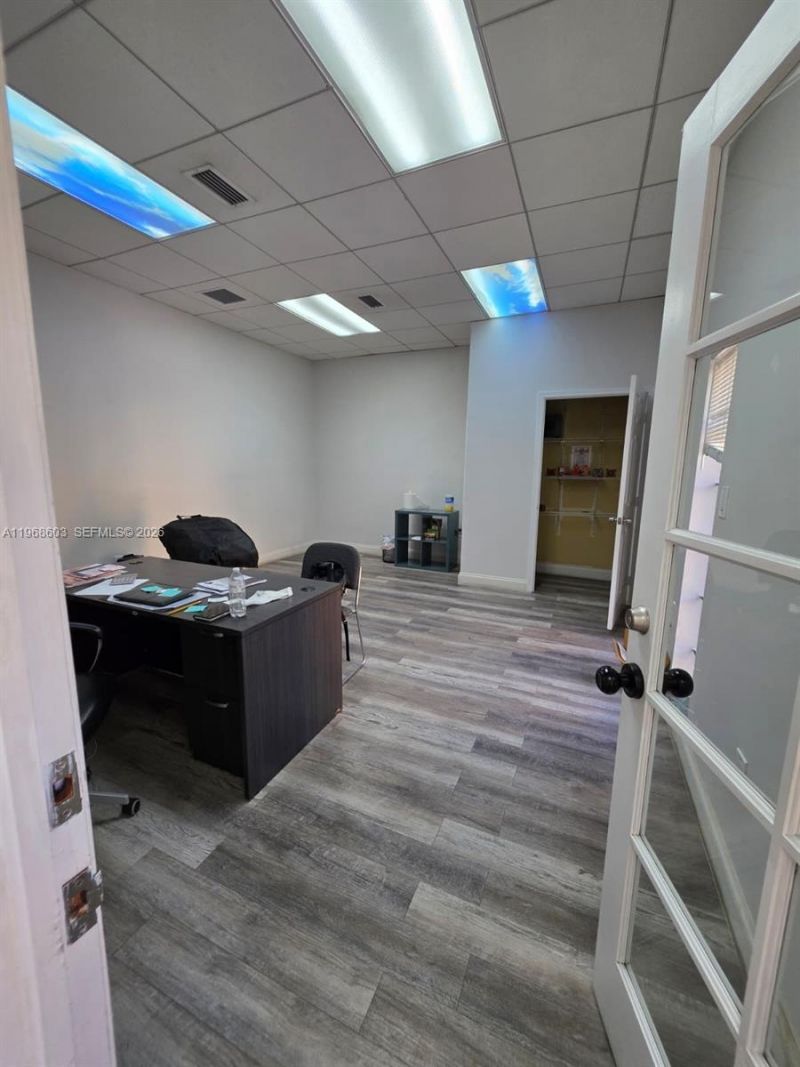 3337 NW 74th Ave, Unit 3337, Miami, FL 33122 Photo