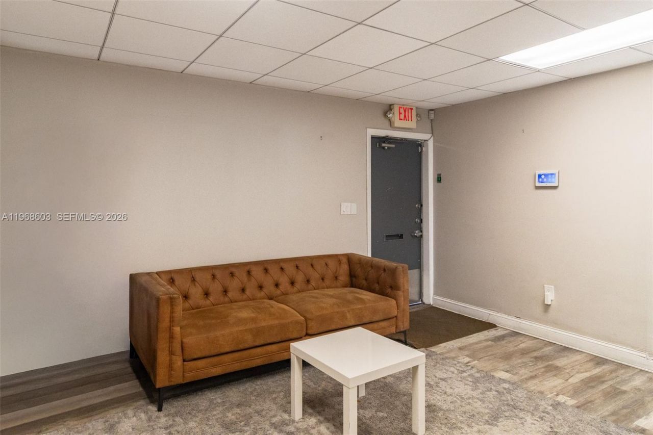 3337 NW 74th Ave, Unit 3337, Miami, FL 33122 Photo