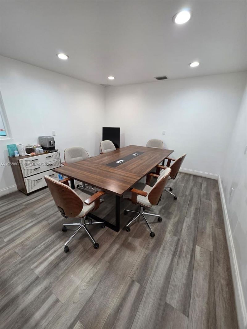 3337 NW 74th Ave, Unit 3337, Miami, FL 33122 Photo