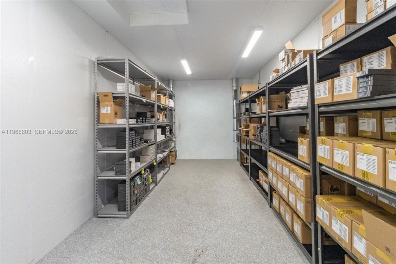 3337 NW 74th Ave, Unit 3337, Miami, FL 33122 Photo