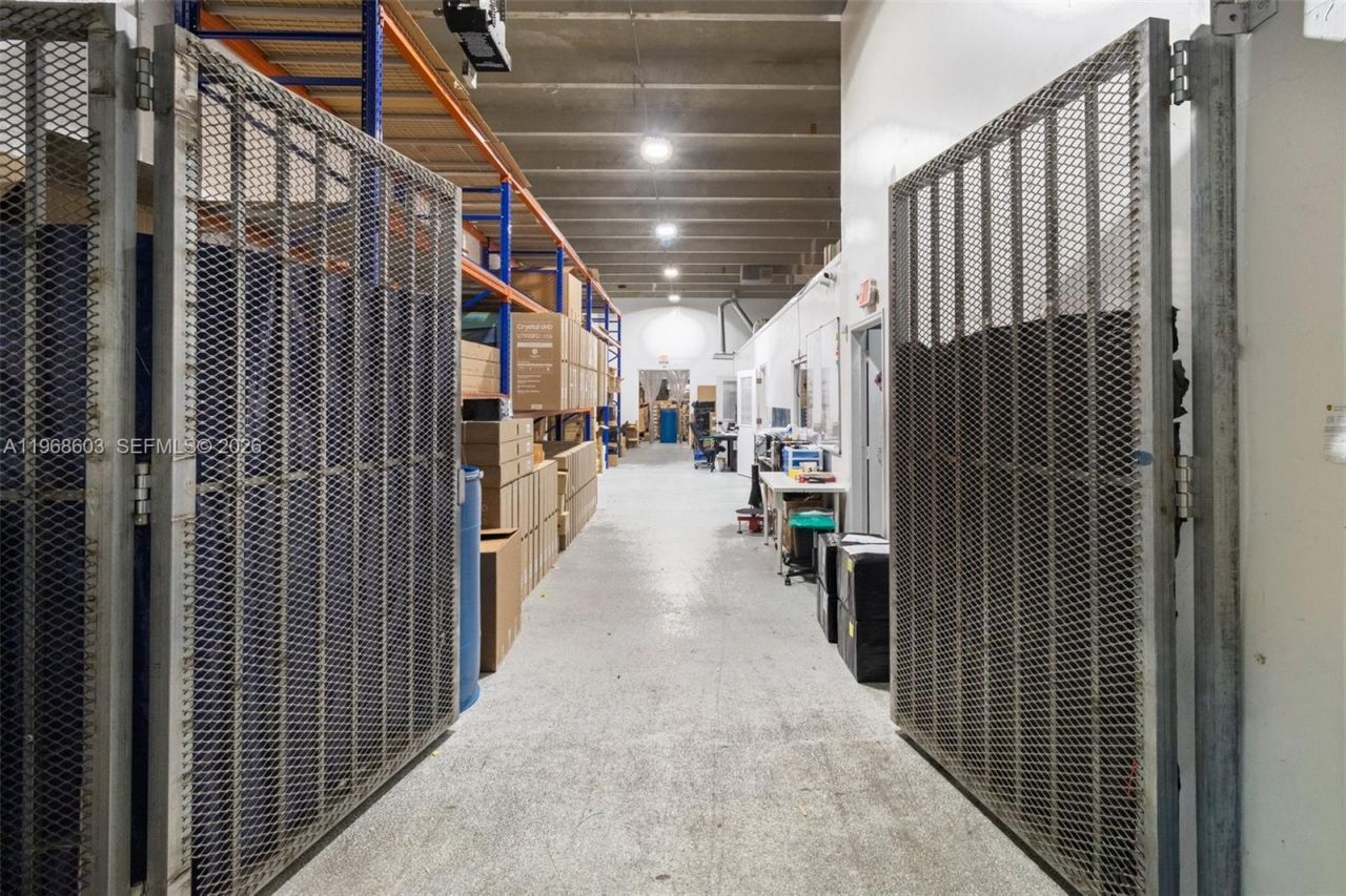 3337 NW 74th Ave, Unit 3337, Miami, FL 33122 Photo