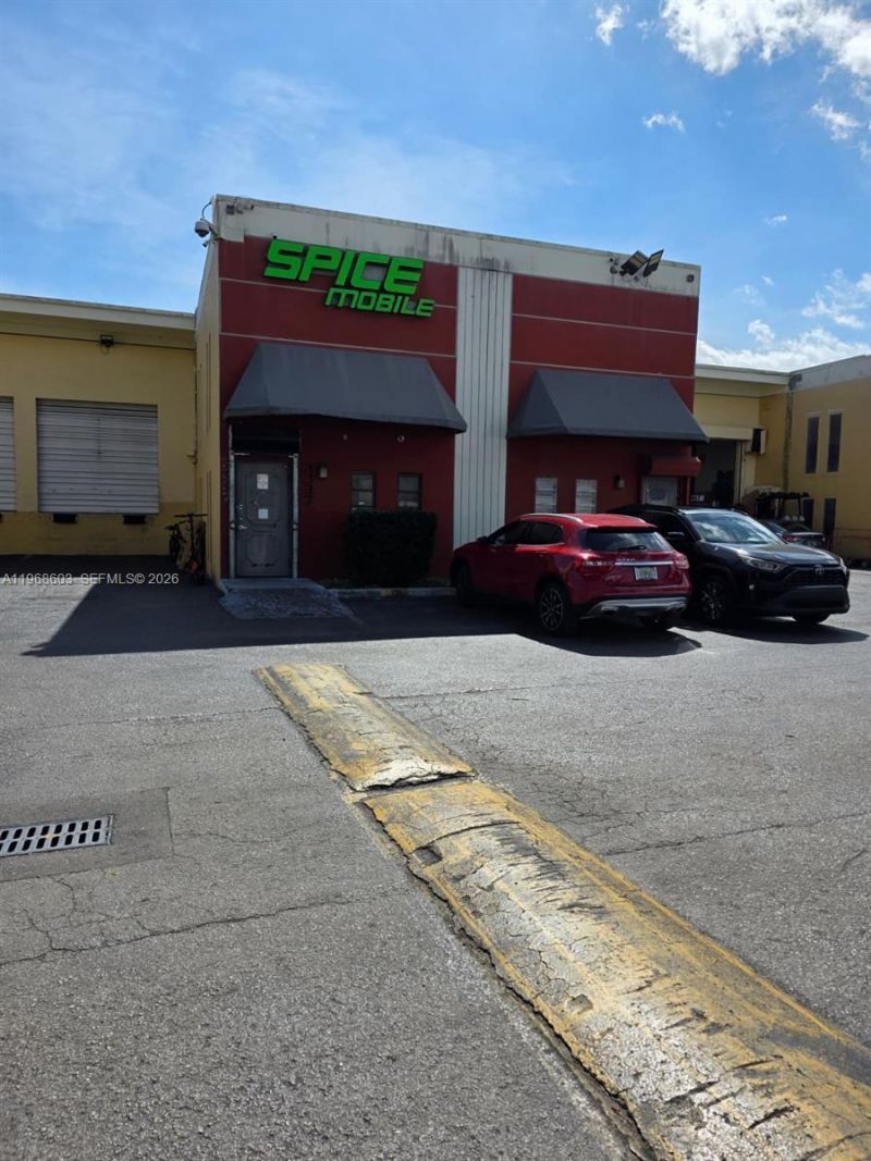 3337 NW 74th Ave, Unit 3337, Miami, FL 33122 Photo