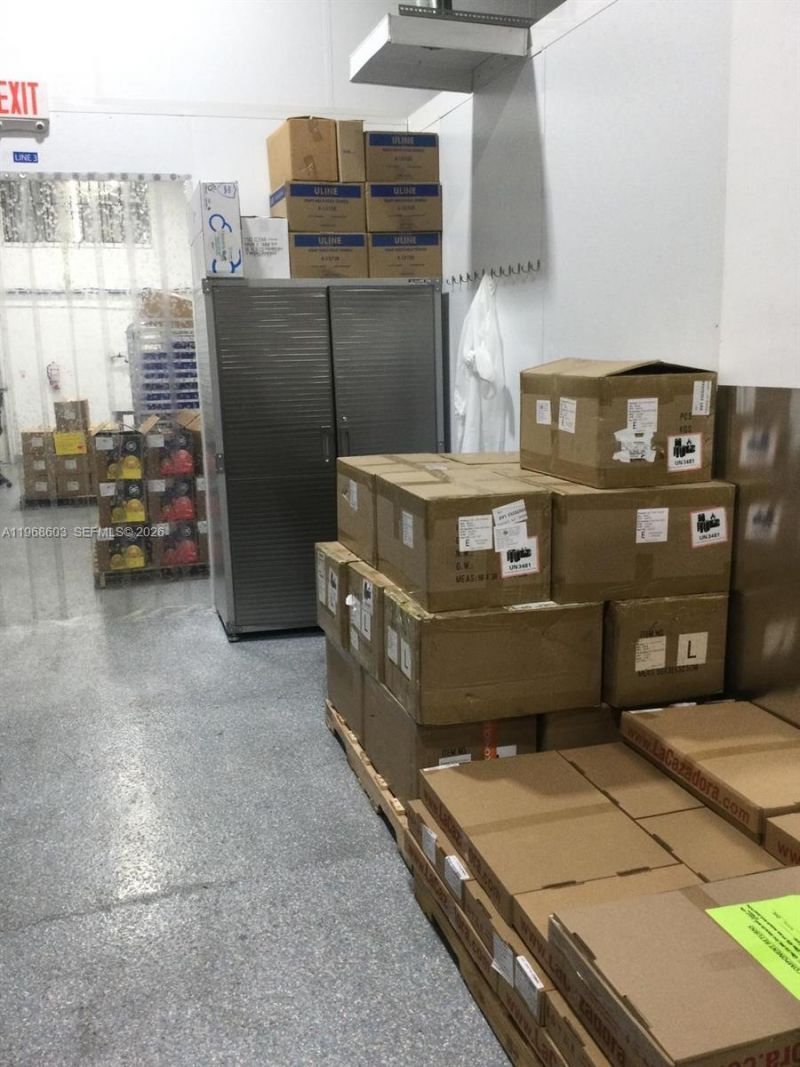 3337 NW 74th Ave, Unit 3337, Miami, FL 33122 Photo