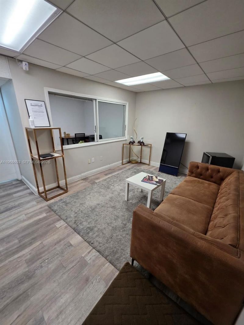 3337 NW 74th Ave, Unit 3337, Miami, FL 33122 Photo