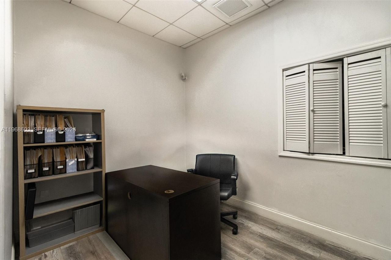 3337 NW 74th Ave, Unit 3337, Miami, FL 33122 Photo