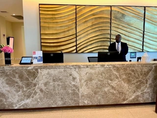 6799 Collins Ave , Unit 412, Miami Beach, FL 33141 Photo