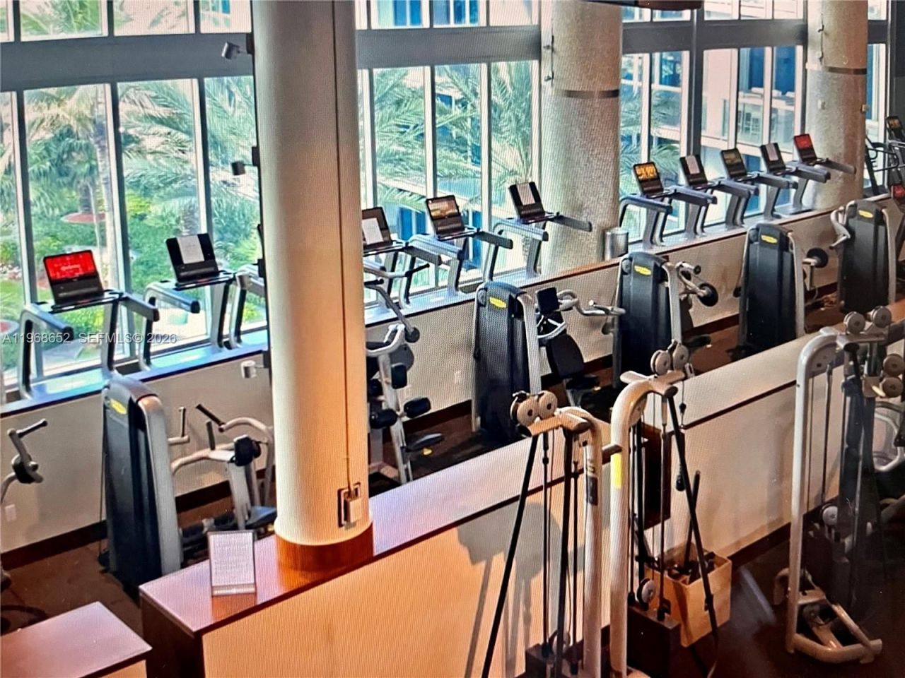 6799 Collins Ave , Unit 412, Miami Beach, FL 33141 Photo