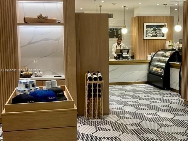 6799 Collins Ave , Unit 412, Miami Beach, FL 33141 Photo