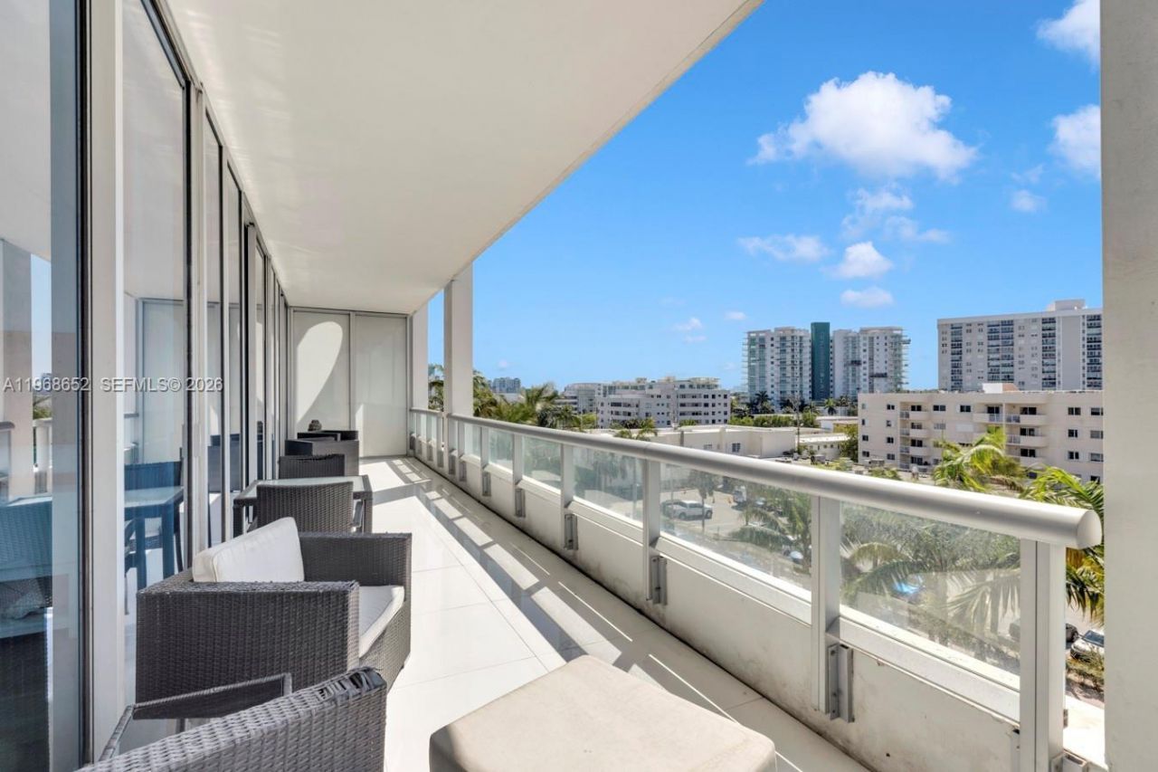 6799 Collins Ave , Unit 412, Miami Beach, FL 33141 Photo