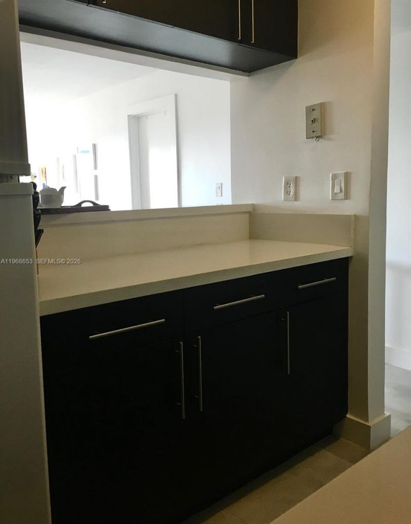 677 SW 9th Ave , Unit 406, Miami, FL 33130 Photo