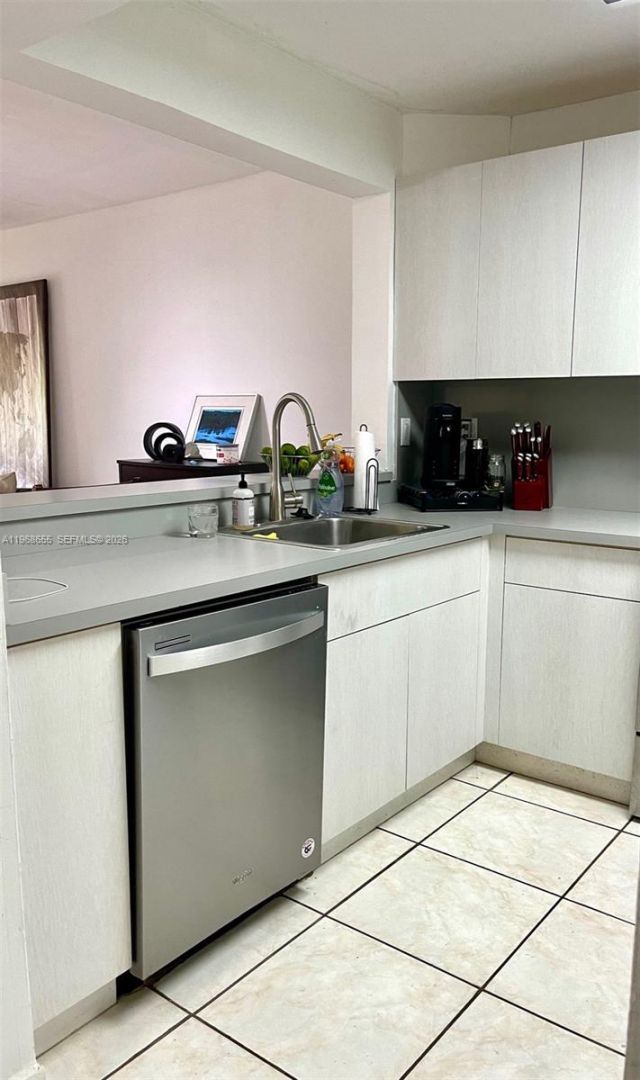 10253 NW 9th Street Cir, Unit 204-6, Miami, FL 33172 Photo