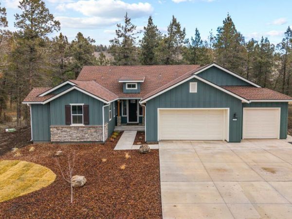 1211 Vine Maple Drive, Klamath Falls, OR 97601