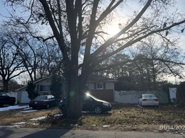 44 Lexington Avenue, Brentwood, NY 11717