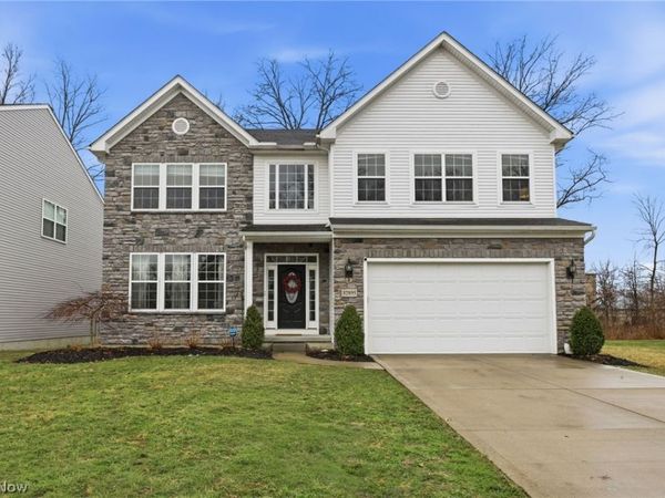 32895 Rebecca Lane, Avon Lake, OH 44012