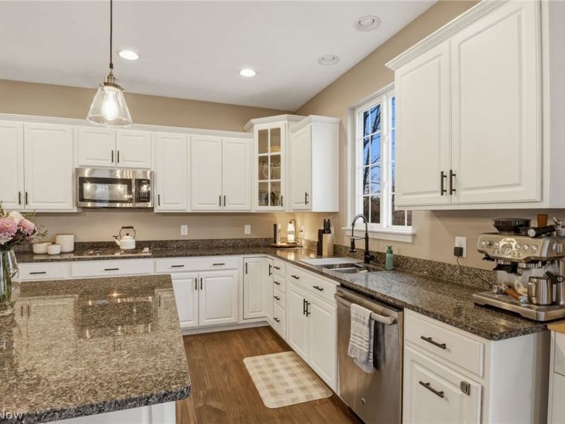 32895 Rebecca Lane, Avon Lake, OH 44012 Photo 11