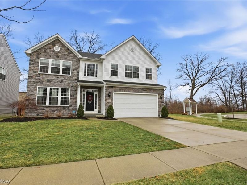 32895 Rebecca Lane, Avon Lake, OH 44012 Photo 2