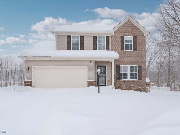 6382 Stonehaven Lane, Bedford Heights, OH 44146