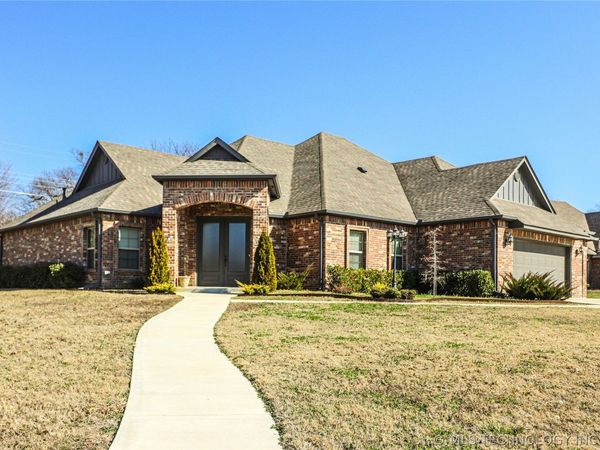 1335 E Teresa Avenue , Sapulpa, OK 74066