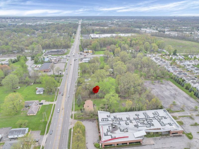 2423 Stelzer Road , Columbus, OH 43219 Photo 11