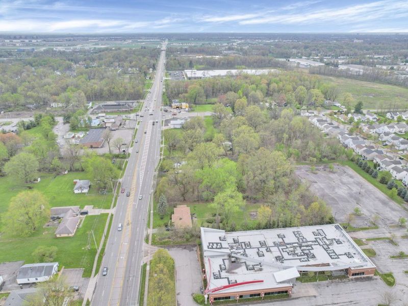 2423 Stelzer Road , Columbus, OH 43219 Photo 12