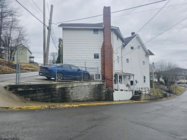 444 Dorsey Avenue, Morgantown, WV 26501