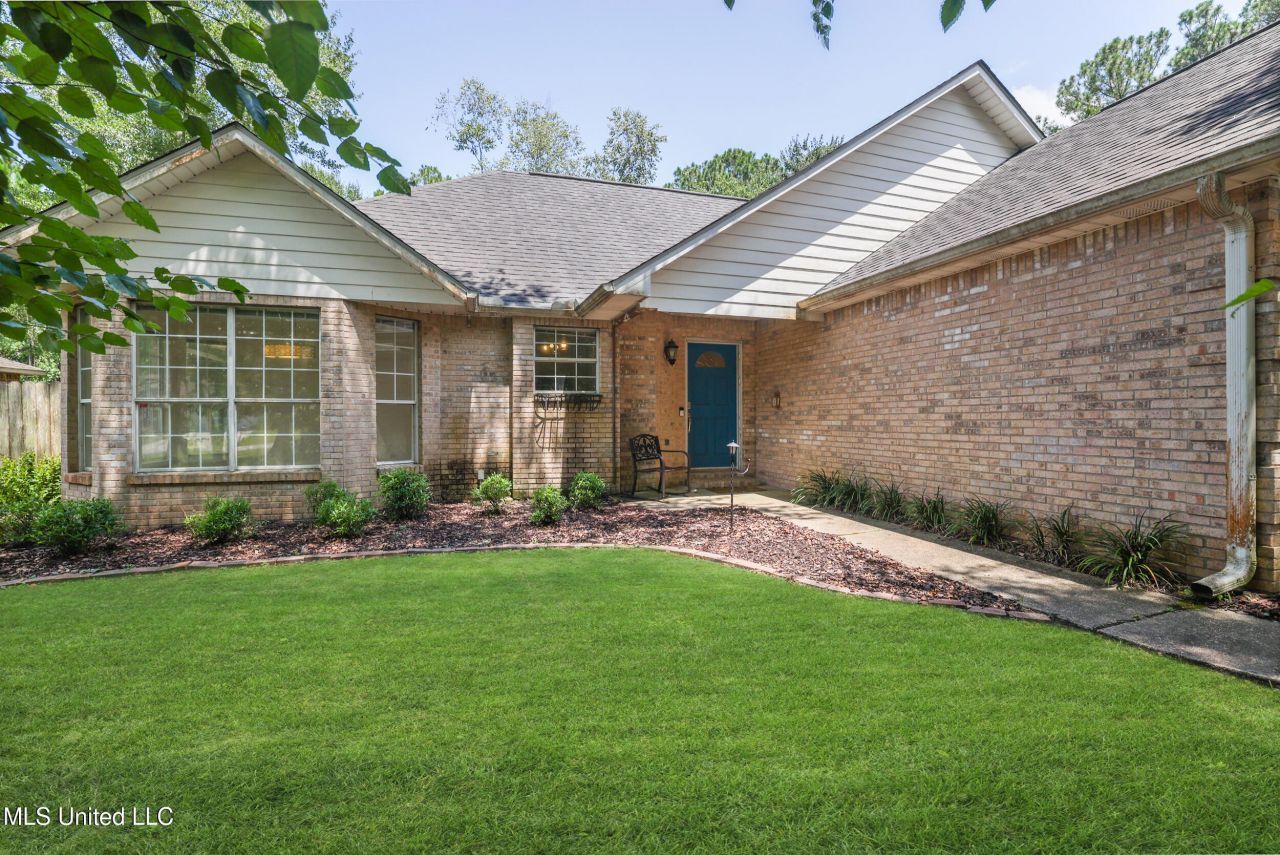 8004 Martin Bluff Road, Gautier, MS 39553 Main Photo