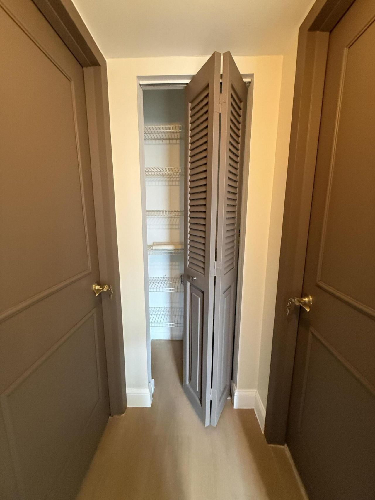 402 Brighton J, Unit J, Boca Raton, FL 33434 Photo