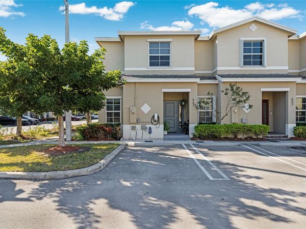 561 NE 5th Terrace, Florida City, FL 33034