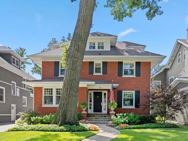 925 Ashland Avenue, Wilmette, IL 60091