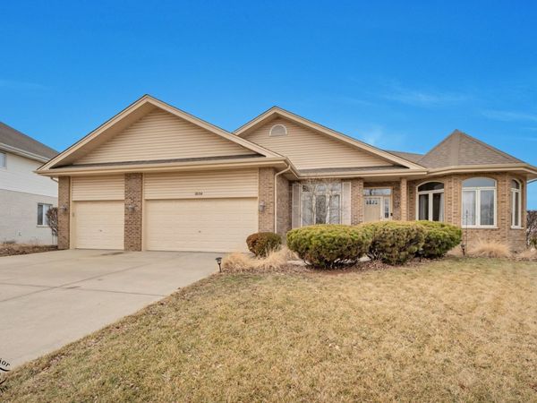 18154 Bettenhausen Drive, Tinley Park, IL 60487