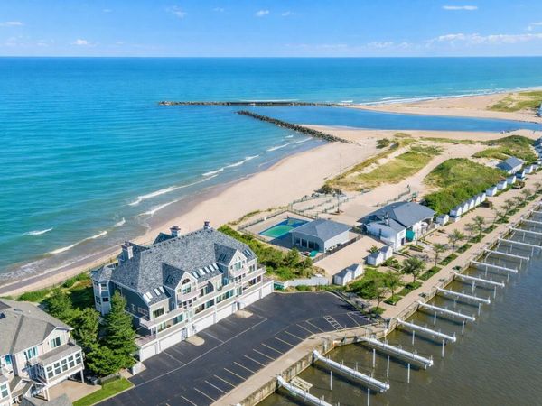 400 Lake Drive, Unit C, New Buffalo, MI 49117