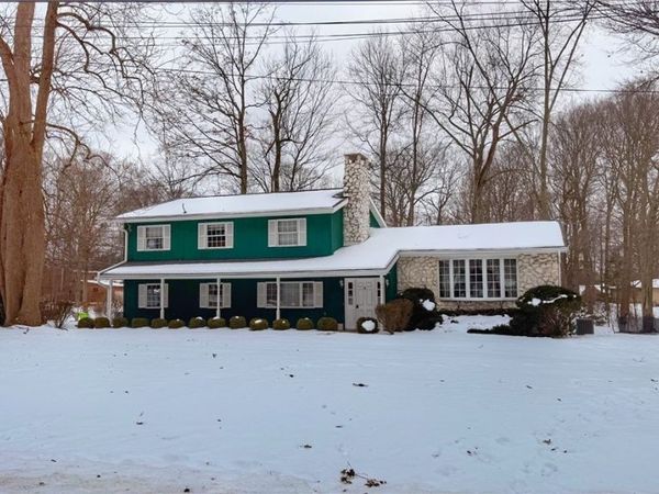 1079 Carol Lane, Tallmadge, OH 44278