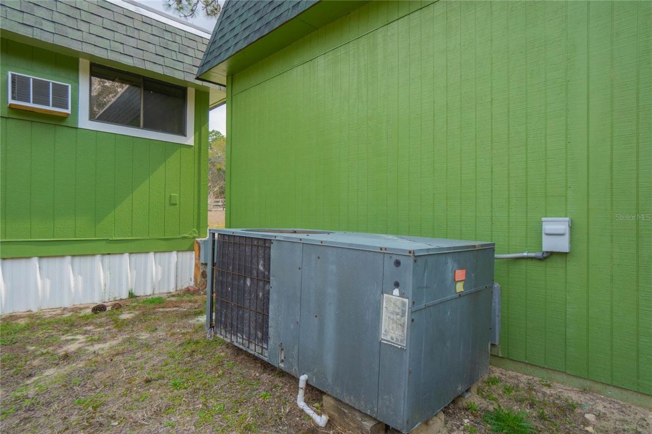 11840 N Angus Hills Terrace, Dunnellon, FL 34433 Photo