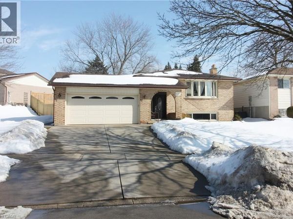 582 SKYLARK Road, Waterloo, ON N2V1B9