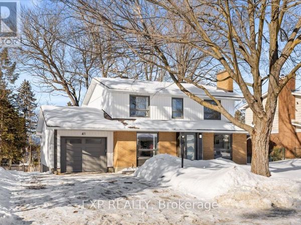 41 Qualicum Street, Ottawa, ON K2H7H3