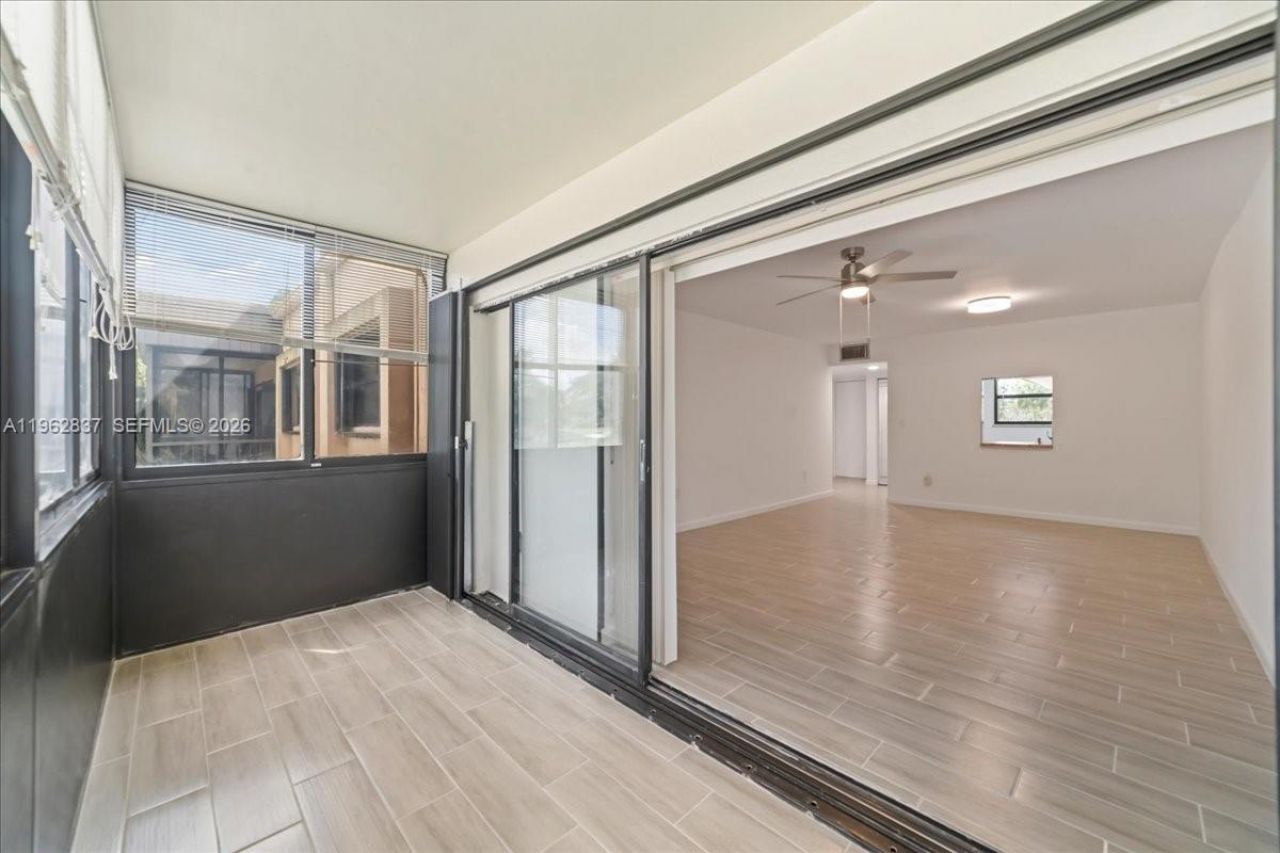 8851 N New River Canal Rd , Unit 16E, Plantation, FL 33324 Photo