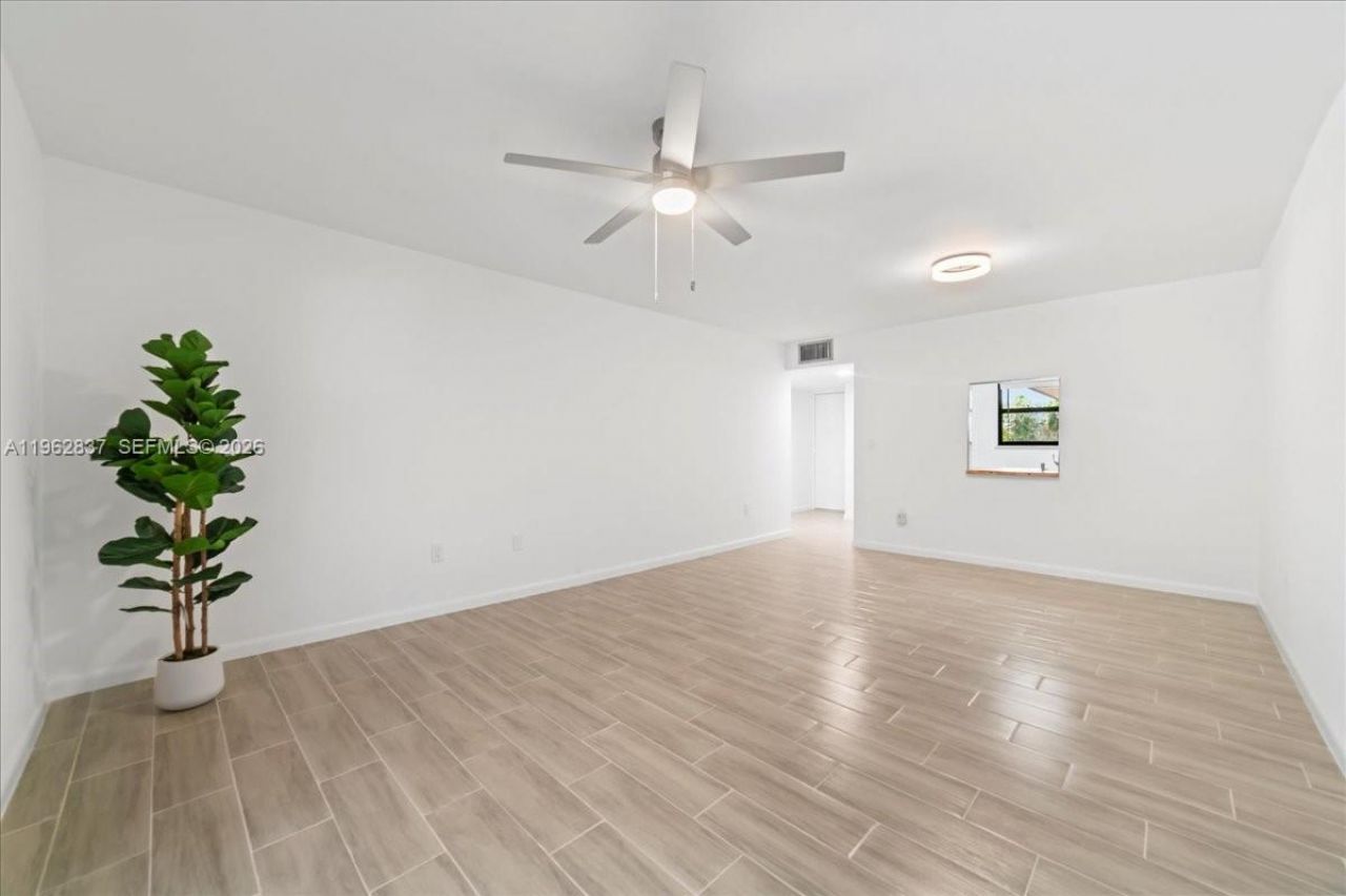 8851 N New River Canal Rd , Unit 16E, Plantation, FL 33324 Photo