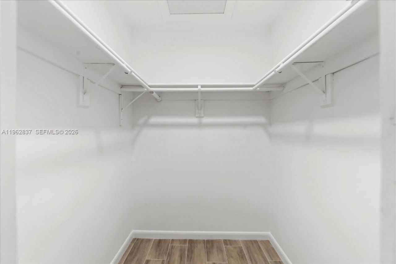 8851 N New River Canal Rd , Unit 16E, Plantation, FL 33324 Photo