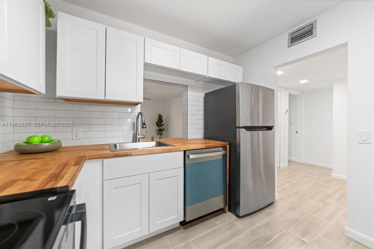 8851 N New River Canal Rd , Unit 16E, Plantation, FL 33324 Photo