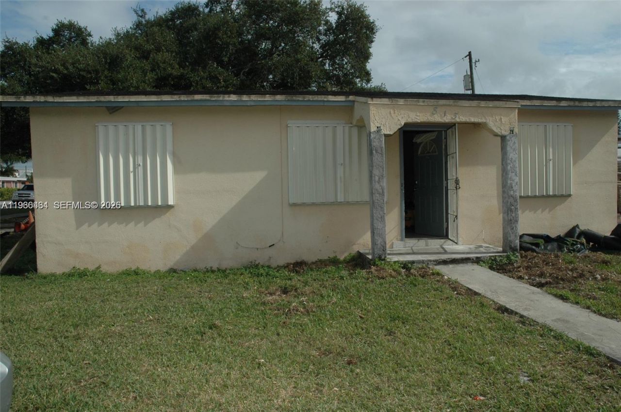 813 6th Ave, Florida City, FL 33034 Main Photo