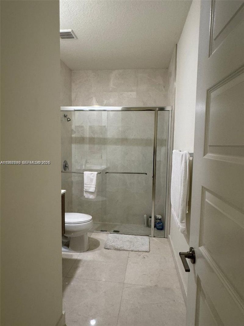 10376 NW 76th Ter, Doral, FL 33178 Photo