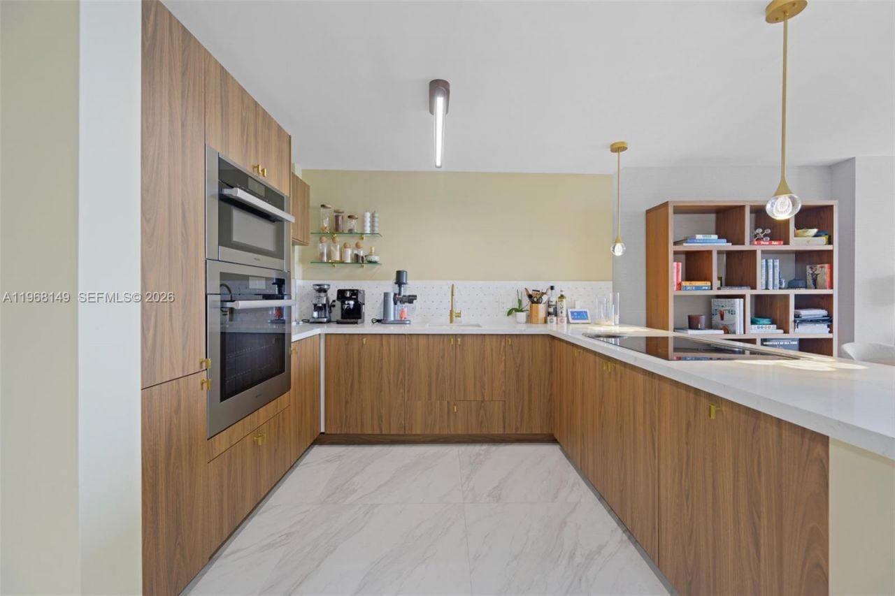 6900 Bay Dr , Unit 8A, Miami Beach, FL 33141 Photo