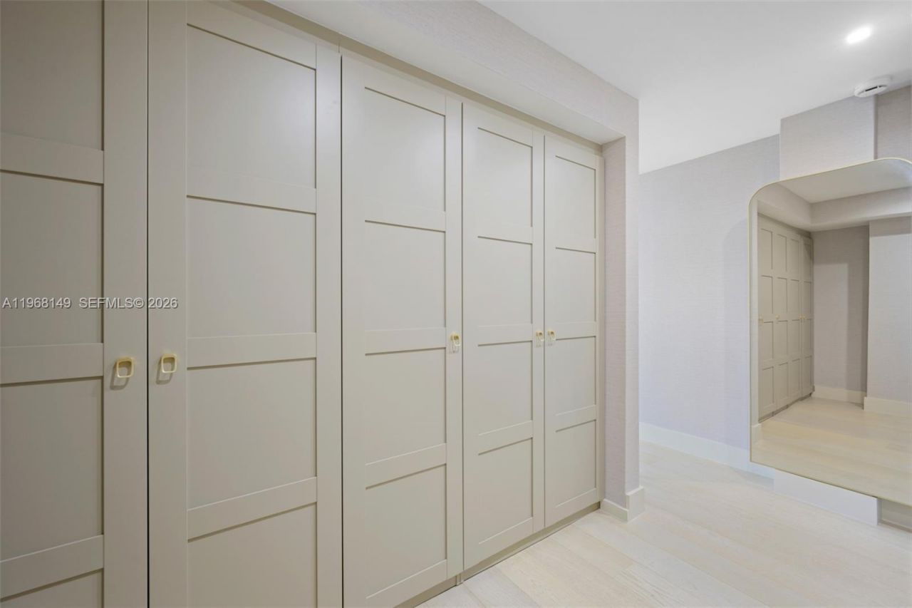 6900 Bay Dr , Unit 8A, Miami Beach, FL 33141 Photo